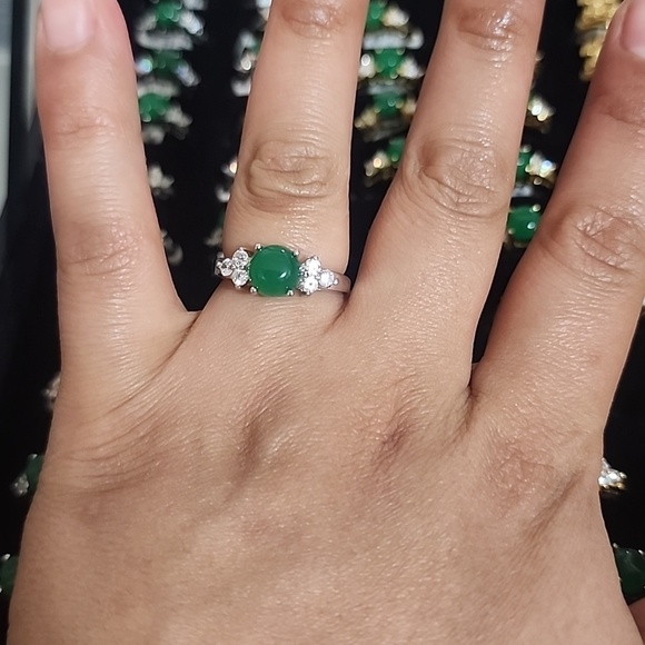 Jewelry - Brand NEW Round JADE Ring